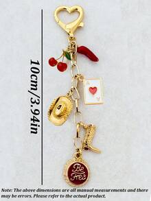 情人节主题钥匙扣，幸运瓶盖饰品，伊比沙樱桃金色钥匙扣。饰有金色靴子、牛仔帽、可爱红樱桃、红辣椒饰品、红色爱心扑克牌和心形弹簧扣。适合送给伴侣、母亲、姐妹或任何女性。日常饰品。 - 彩色 - 查看 8
