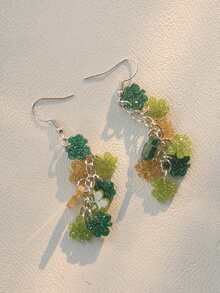 三叶草闪光绿金长流苏亚克力吊坠耳环，适合女孩，可用于嘉年华、节日、日常佩戴和度假。 - 彩色 - 查看 4