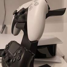 3-In-1 PlayStation 5 Controller Stand - Game Desk Storage Rack With Headphone Hook, Holds 2 Controllers And Headset, Space-Saving, White/Black Game Accessory - Multicolor - View 10