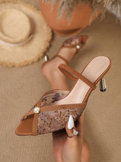 Nuevos zuecos de tacón alto con punta puntiaguda y bordado de encaje de malla de color albaricoque para mujer, primavera/verano 2026. Zapatos de mujer de tacón alto con correa trasera, cómodos y versátiles, elegantes, adecuados para reuniones al aire libre, fiestas, bodas, sandalias de alta gama.