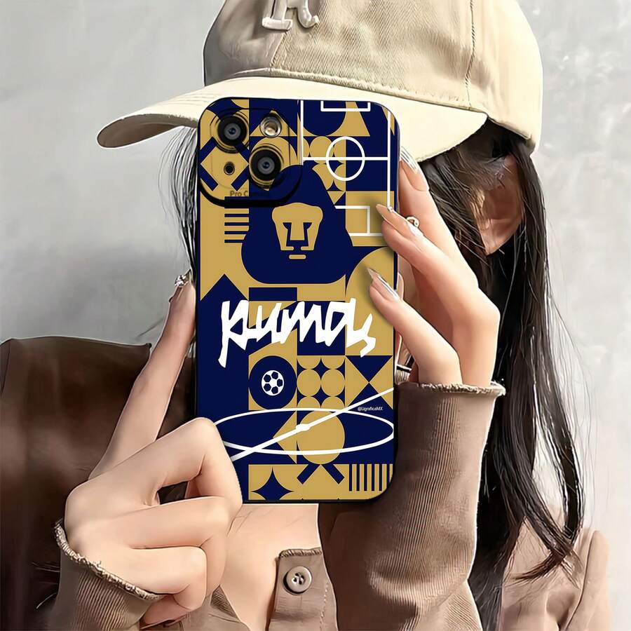 Diseño abstracto del equipo de fútbol Pumas con el logo. Esta elegante funda es compatible con iPhone 17, 16, 15, 14 Pro Max, 13, 12, 11, XR y XS Plus. Fabricada en TPU flexible, resistente a golpes y arañazos, ofrece una excelente protección contra caídas y un agarre cómodo. Es un regalo ideal para familiares, amigos y seres queridos, y una opción perfecta para festivales. - Negro - Ver 1