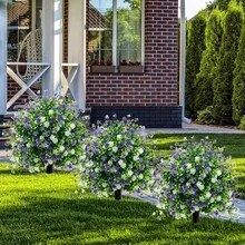 1 شجرة أوكالبتوس اصطناعية بالأرجواني والأبيض، مصنوعة من بلاستيك متين مع أزهار بيضاء وأرجوانية واقعية، مصممة للديكور الخارجي للحديقة والمناظر الطبيعية للحدائق والمناسبات الزفاف، تجمع بين الجمالية الدائمة والاستخدام العملي - متعدد الألوان - مشاهدة 3