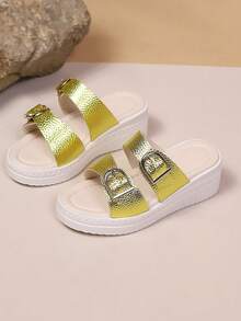 1双女童金色细带简约时尚坡跟凉鞋，适合海滩主题，适合大童 - 金色 - 查看 2