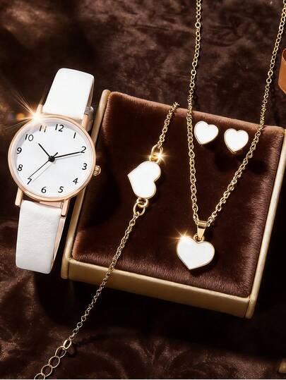 5/4 款优雅时尚的圆形数字表盘石英表，搭配真皮表带，专为女孩设计。适合女孩佩戴。可搭配心形项链、手链和耳环套装。是女孩生日/节日的理想礼物。也非常适合在派对、聚会、旅行等日常场合佩戴。更是毕业季、情人节和圣诞节的完美礼物。