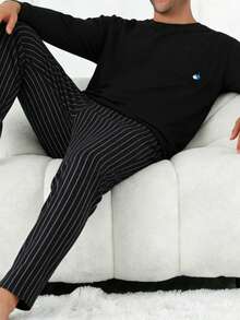 2pcs Men's Plus Size Casual Loose Solid Crew Neck Long Sleeve Top With Pockets & Striped Lounge Pants Pajama Set, Suitable For Spring, Autumn, Winter, Valentine's Day Gift