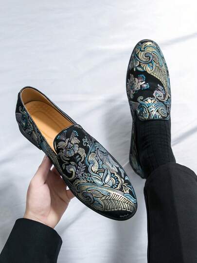1. Embroidered Fashion Loafers, Slip-On Office Dress Shoes For Men 2. Men's Business Formal Leather Shoes, Slip-On Black Wedding Groom Shoes For Spring, Hairstylist Shoes 3. Comfortable Soft Sole Casual Business Shoes 4. Blue Printed Casual Dress Shoes, Slip-On Lazy Autumn/Winter Gentleman Fashion Flats 5. Classic Retro Casual Shoes, Soft Leather Wedding Shoes For Men 6. Comfortable Slip-On Mule Shoes For Summer