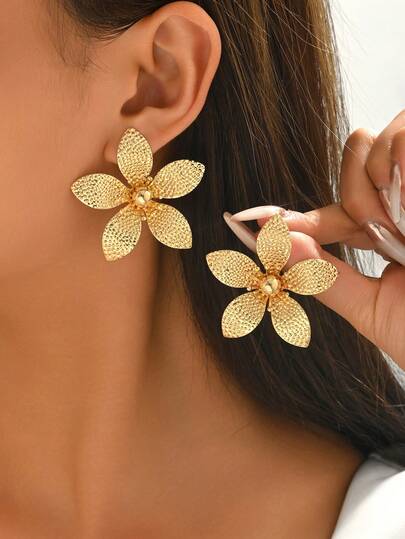 1 Pair Fashionable Unique Minimalist Elegant Floral Stud Earrings, Suitable For Daily Wear For Women