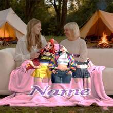 Mattel Kpop Witch Hunters Lumisoi Mira 组合个性化姓名/文字柔软法兰绒四季舒适毯，印有 Kpop 成员图案（红发、黑发、紫发），适合办公室午睡，法兰绒材质。 - 彩色 - 查看 4