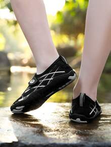 TATORHT 1 Pair Kids' Summer Aqua Shoes, 3D Print, Breathable Mesh, Low-Top Hook And Loop, Quick-Dry Barefoot, Boys' Beach Water Swimming Shoes, Rubber Sole, Outdoor Cycling, Indoor Fitness, Yoga, Running, Skipping, Multi-Function Training Shoes - Black - View 4