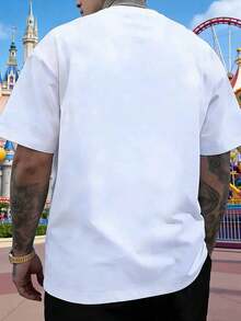 Disney Camiseta con retrato familiar de Mickey, Minnie, Goofy y Donald Duck de edición limitada 2026, camiseta informal de manga corta con cuello redondo para hombre, sudadera cómoda, suave y transpirable de algodón puro, adecuada para fiestas navideñas, viajes diarios y salidas. - Blanco - Ver 2