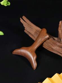 1pc Sandalwood Fish Tail Gua Sha Tool, Multi-Functional Facial Massage Board, Traditional Chinese Medicine Meridian Massage Tool - Multicolor - View 3