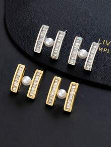 一对优雅的925纯银仿珍珠白色字母H耳钉，适合作为女神节的简约百搭礼物。 - 耳環 - 查看 1