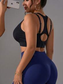Zimi Collection 1 Pack Plus Size Women's Wireless Sports Bra 1XL-5XL Black Racerback Adjustable Straps Built-In Pads Workout Bra For Gym Yoga Running Fall - Black - View 7