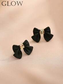 1 paire de boucles d'oreilles à clous élégantes de style français rétro et de luxe avec un nœud papillon, convenant pour le port quotidien et les vacances des adolescentes - Arc - Voir 4