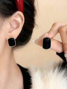 5 đôi bông tai đinh tán hình chữ cái giả ngọc trai xoắn tối giản, phong cách retro sang trọng, phù hợp cho nữ giới đeo hàng ngày và trong các dịp lễ. - Nhiều màu - Xem 4
