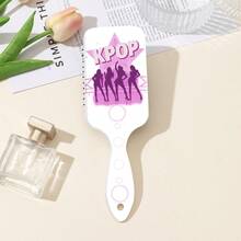 K-Pop 女巫猎人图案气垫按摩发梳，K-Pop 风格头皮按摩梳，防静电，耐用 ABS 手柄和尼龙刷毛，适合所有发质，高品质气垫梳 - 彩色 - 查看 2