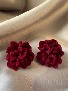 一对复古奢华时尚优雅小众红色植绒花朵耳环，适合女性日常、节日和约会佩戴。 - 樹脂花朵 - 查看 6