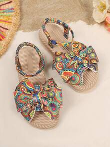 1双儿童布艺蝴蝶装饰弹力后跟一体式圆头时尚可爱优雅休闲波西米亚风平底泡沫凉鞋，适合3-15岁男孩女孩日常休闲、聚会、上学、散步、购物、旅行等场合，2026春夏新款鞋 - 彩色 - 查看 3