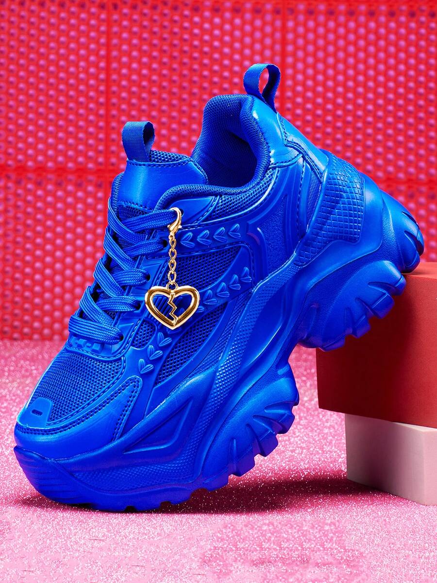 皇家蓝甜美休闲运动鞋，女士大码鞋款，轻盈EVA材质，7厘米厚底厚底运动鞋，Y2K风格金色破碎心形吊坠 - 藍色 - 查看 1