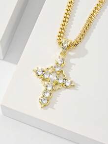 1件欧美经典铜镶嵌锆石十字架吊坠项链，限量版嘻哈风格守护之光，适合作为圣诞节/感恩节/万圣节/母亲节/情人节礼物送给情侣/朋友/教父母，也适合天主教初领圣体、日常及节日佩戴祈祷。 - 金黃色 - 查看 5