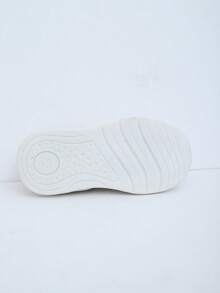 女婴凉鞋，橡胶防滑鞋底，时尚百搭小熊图案魔术贴设计 - 粉色 - 查看 8