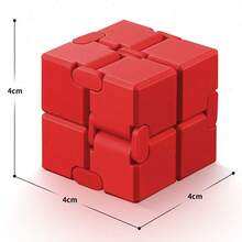 Tecforood 金属魔方指尖玩具，便携式多面翻转益智魔方，缓解压力、焦虑和注意力缺陷多动症，耐用金属感官桌面玩具，帮助集中注意力、放松身心、激发创造力和进行脑力训练，创新手持益智魔方，适合办公桌、旅行、学习和日常娱乐，独特的益智游戏和解闷神器。