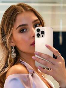 3 miếng - Miếng dán bảo vệ ống kính camera bằng kim loại titan sa mạc sáng bóng, tương thích với iPhone 16 Pro Max, 17 Pro Max, 17, 17 Pro, 17 Air, 16, 16 Plus, 15, 14, Pro Max, 13, 12, 11 Pro Max, kính cường lực AR+AF, độ cứng 9H siêu bền, kiểu dáng nữ tính dễ thương, phụ kiện camera độ nét cao - Tương thích với ốp lưng , quà tặng ngày Valentine. Thích hợp sử dụng hàng ngày, văn phòng, nhà. Miếng dán bảo vệ camera điện thoại chống nước, chống sốc, chống rơi, chống trầy xước, chống pha lê lấp lánh. - màu nâu - Xem 5
