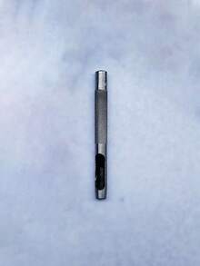 鸡眼工具套装、空心金属耳环套装、空心鸡眼钳套装、按扣、缝纫工艺冲孔工具套装、五爪钩安装套装、无钩按扣、手动压接钳钩、母子钩、电缆护套工具套装、金属鸡眼及银/金垫圈、电缆护套手动压接套装，适用于皮革/皮带/鞋子/手工艺品 - 彩色 - 查看 9