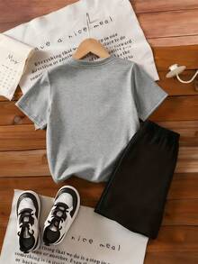 Bộ 2 món áo thun cổ tròn và quần short cho bé trai tuổi teen, thiết kế khẩu hiệu độc đáo, thích hợp mặc vào mùa xuân/hè, phù hợp đi học, chơi thể thao, du lịch, nghỉ mát, dự tiệc và các dịp khác. - Nhiều màu - Xem 2