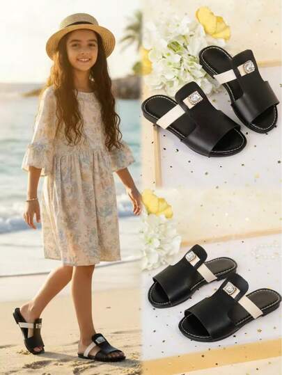 1双黑色亮面PU皮革水钻装饰套脚凉鞋，经典简约露趾设计，防滑橡胶鞋底，适合幼儿、儿童及青少年，时尚百搭，2026春夏款