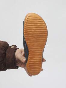 Sandalias de mujer con tira simple, ajuste ancho, cuña gruesa, suela cómoda y ligera, talla grande, tipo chancla, de moda para verano, uso diario y playa, color negro - Negro - Ver 8