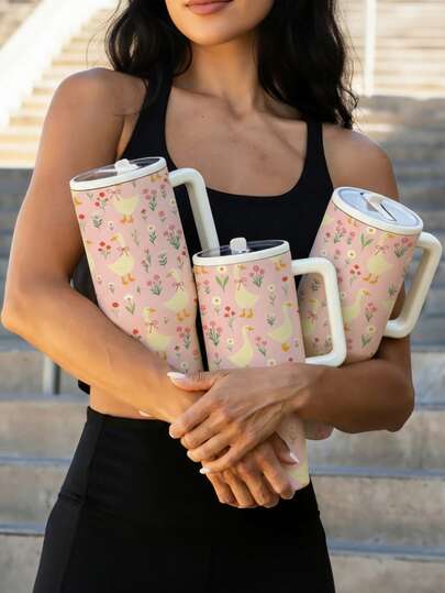 Taza aislada con asa con diseño de ganso lindo y estampado de tartán, vaso de viaje de acero inoxidable. Gran capacidad adecuada para té y café, se puede colocar en el portavasos del automóvil. Diseño de estilo campestre adecuado para la oficina, picnic y otras ocasiones. Un dulce regalo para damas y madres.