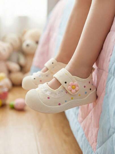 A Pair Of Soft-Bottomed, Lightweight Spring Toddler Boys'/Girls' Learning-To-Walk Shoes, Children's Sports Shoes Suitable For Wearing In Spring And Autumn