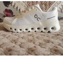 2026 New Cloudrunner 2 Comfortable Cushioned Low-Top Thick-Sole Fashionable Sports Casual Running Shoes - White - View 13