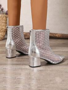 优雅百搭的踝靴，后跟配有拉链，女鞋采用粗跟设计，尖头中跟，透气网面，适合春、夏、秋季穿着。 - 銀色 - 查看 4