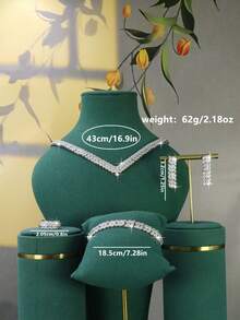 Conjunto de joias de luxo em estilo real com design geométrico em formato de V, composto por 5 peças: colar, pulseira, brincos e anel. Ideal para uso diário, casamentos e como presente de aniversário de casamento (acompanha caixa de presente dourada). - Terno de noiva geométrico em formato de V - Ver 2