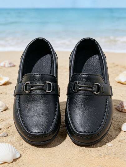 儿童春秋季乐福鞋，时尚百搭软底防滑平底鞋，适合日常穿着、正式场合、学校演出等多种场合，是返校季的理想之选。