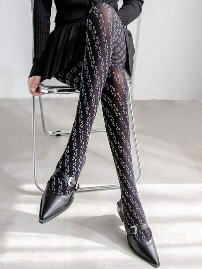 1 Pair Women's Black Background White Floral Sheer Printed Pantyhose, Suitable For Daily Wear And Gatherings