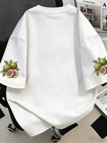 大码女式字母水果印花圆领短袖休闲宽松T恤，适合夏季度假、节日、新年、情人节、母亲节等场合作为礼物