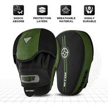 Guantes de Boxeo, Manoplas Curvas para Entrenamiento de precisión, Cuero sintético de Primera Calidad para Golpes Rectos y Ganchos, Correa Ajustable y ventilada, Ideales para Muay Thai. - Verde y negro - Ver 6