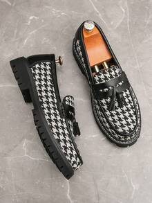 男士乐福鞋，柔软商务一脚蹬皮鞋，2026新款黑白图案休闲鞋，韩版英伦软底夏季户外鞋，简约百搭莫卡辛鞋，复古日常鞋，一体式渔夫鞋，流苏装饰婚鞋（情人节、万圣节、休闲外出），轻便舒适正装鞋，时尚正式鞋，通勤平底牛津鞋，绅士社交鞋，新郎鞋，节日礼物，春秋季驾车鞋 - 白色 - 查看 16