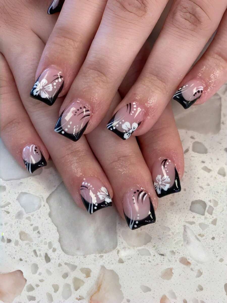 24片装夏季美甲套装，短款方形按压式美甲，简约法式风格，黑色法式线条花瓣，白色花朵图案设计。采用欧洲进口甜美亚克力假指甲。裸色亮泽假指甲，适合女士约会、日常佩戴及其他场合。美甲产品，亚克力美甲，方形假指甲，美甲装饰！ - 黑色 - 查看 1