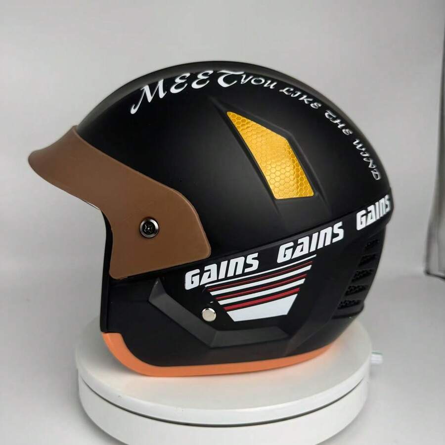 1pc Lightweight Retro Motorcycle Half Helmet, 3/4 Open Face, Riding Gear, Fashionable Winter Warm Motorcycle Helmet, Quick Release Buckle, Christmas/Holiday Gift