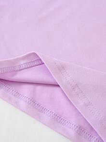 This Disney Minnie Mouse Graphic Print Crewneck T-Shirt Is Perfect For Boys And Girls To Wear To Holiday Parties, Family Gatherings, Outdoor Activities, Travel, And As A Gift For Children Visiting Disneyland. - 紫色 - 查看 4