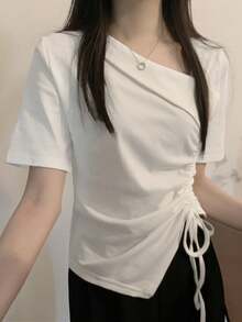 女士休闲不对称领口侧边抽绳短袖T恤，夏季白色 - 白色 - 查看 3