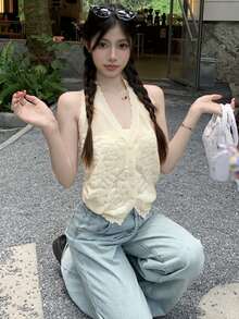 Áo tank top dệt kim họa tiết rỗng với cúc cài dành cho nữ - Màu be - Xem 3