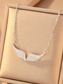 1pc Women's Unique Wing Design, High-End & Stylish, Suitable For Parties, Festivals, Dinners, Couples Gift - Multicolor - View 3