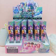 随机一款K-POP偶像图案圆珠笔套装，书写流畅，适合粉丝，时尚百搭，可用于日常记笔记、办公学习，也是K-POP周边产品。 - 彩色 - 查看 5