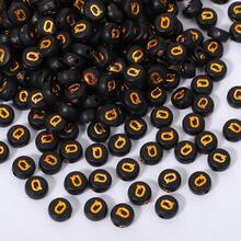 200/500/1000 piezas Cuentas con patrón de letras doradas sobre base negra de 4x7mm para hacer collares y joyería DIY - Fondo negro con letras doradas - Ver 47