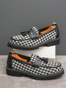 男士乐福鞋，柔软商务一脚蹬皮鞋，2026新款黑白图案休闲鞋，韩版英伦软底夏季户外鞋，简约百搭莫卡辛鞋，复古日常鞋，一体式渔夫鞋，流苏装饰婚鞋（情人节、万圣节、休闲外出），轻便舒适正装鞋，时尚正式鞋，通勤平底牛津鞋，绅士社交鞋，新郎鞋，节日礼物，春秋季驾车鞋 - 白色 - 查看 2